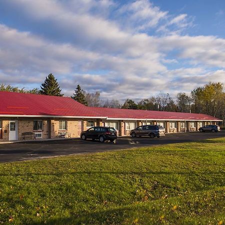 Nipissing Inn Север Бэй Экстерьер фото