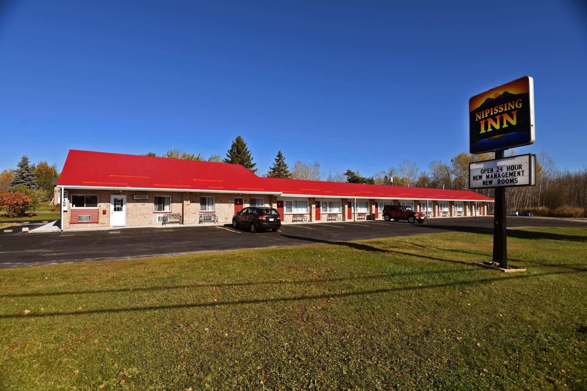 Nipissing Inn Север Бэй Экстерьер фото