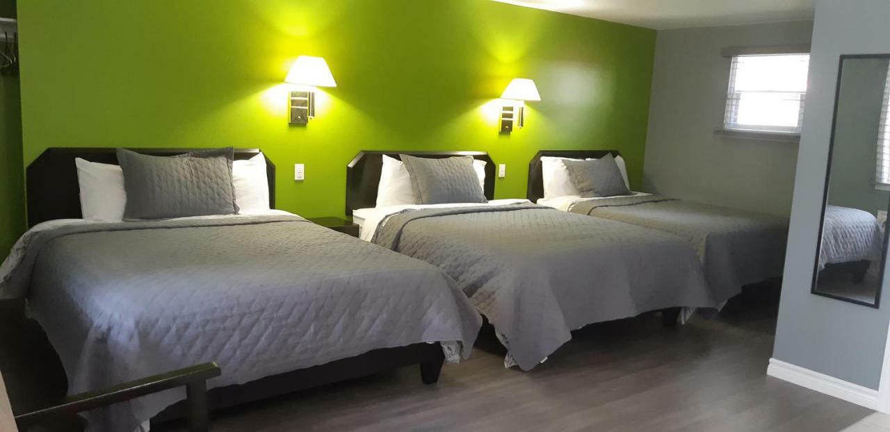 Nipissing Inn Север Бэй Экстерьер фото